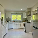 Free Parking Quiet Room Close To College